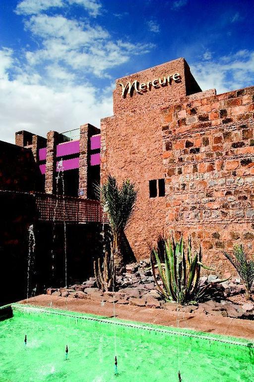 Mercure 우아르자자테 외부 사진