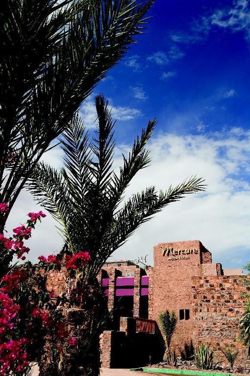Mercure 우아르자자테 외부 사진
